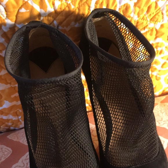 Leith netted stiletto black suede heels sz 6.5 - Picture 5 of 10